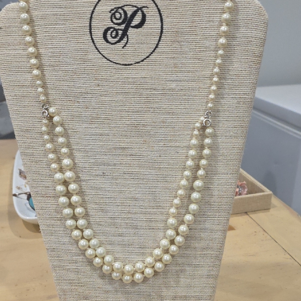 Plunder Cream Pearl Necklace